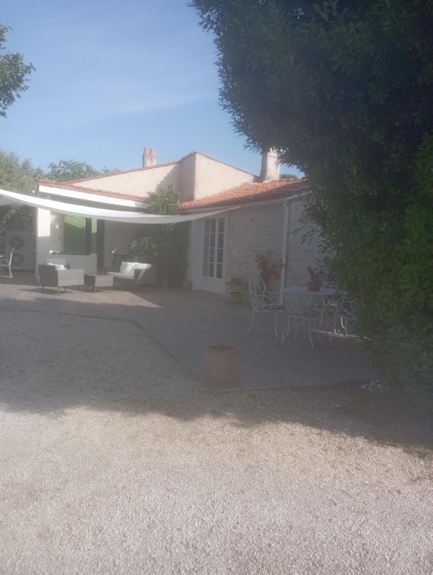 Chre Cathy Et Jean Loup Hotel Port-des-Barques Kültér fotó