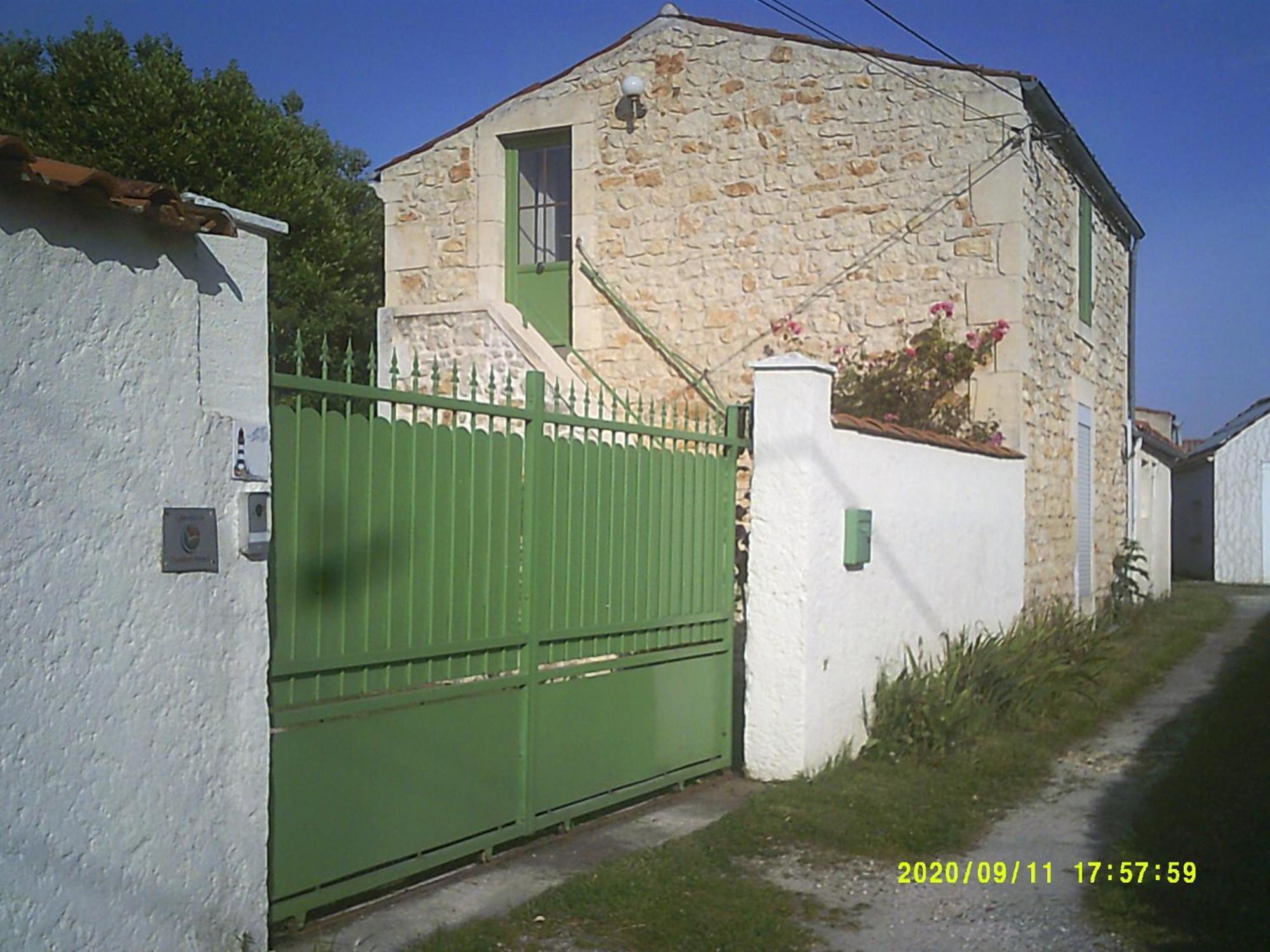 Chre Cathy Et Jean Loup Hotel Port-des-Barques Kültér fotó